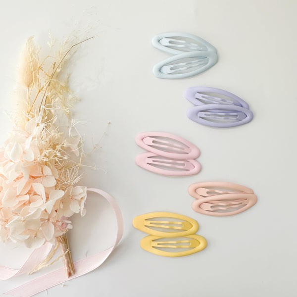 The Pastel Teddy - Oval snap clips